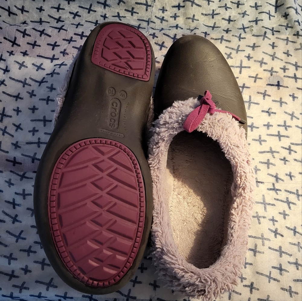Crocs Women’s Gretel Faux Fur Lined Clogs Brown/purple Size 10 W